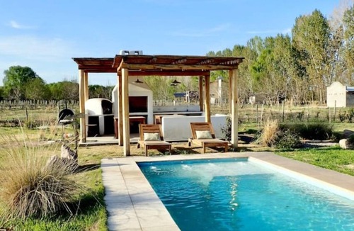 Tunuyan House | Uco Vineyard Guestroom w/pool