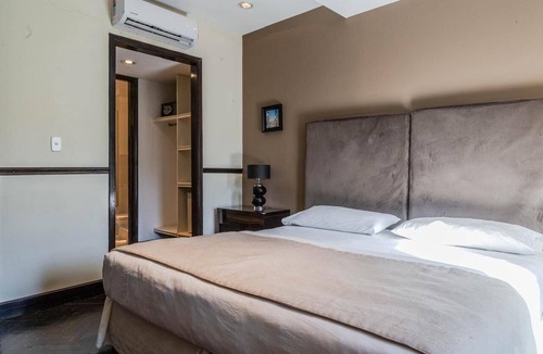 Palermo Hotel | Ultra House Mansion