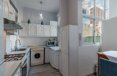 Recoleta Apartment | Upscale & Spacious Recoleta Condo - Blazing fast WiFi - Four Seasons Mattress