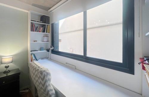 Villa del Parque Apartment | Urban Retreat Elegant Modern Apartment with Balcony in Villa del Parque