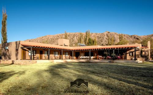 Huacalera Hotel | Villa Laureana