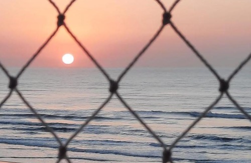 Vila Balnearia Apartment | Vista incrível é no Apê Reformado de Frente pro Mar