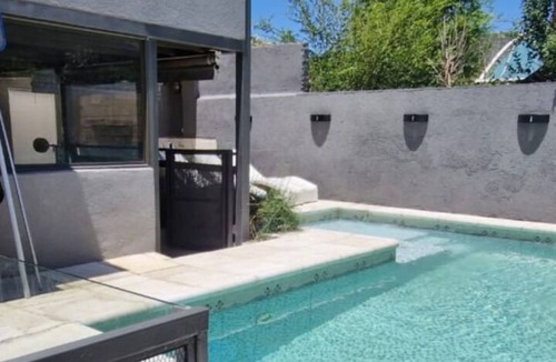 Villa Carlos Paz House | Vivisierras, House downtown Villa Carlos Paz, heated swimming pool, 3 bathrooms, barbecue area