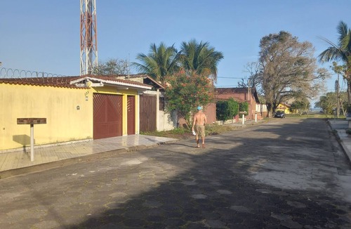 Loty House | Well-ventilated townhouse in Vila Loty, Itanhaém, NEAR THE BEACH