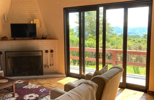 Alto da Boa Vista House | Wonderful 8-bedroom house in Campos do Jordão perfect for groups
