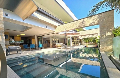 Riviera de Sao Lourenco House | Wonderful mansion in Riviera de São Lourenço, pets allowed. Great location
