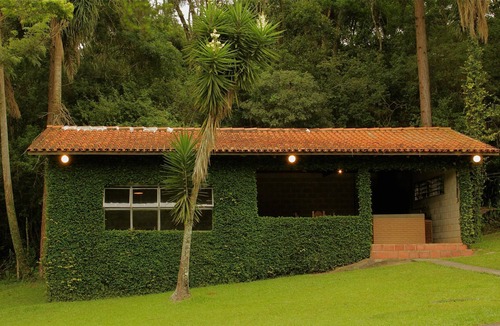 Cotia House | wonderful place, home + 4 chalets, pool, tennis court, sl. of games-