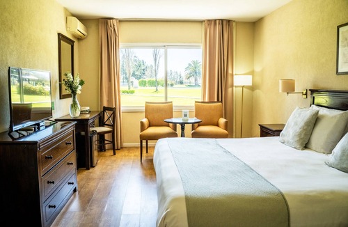Campana Hotel | Wyndham Garden Campana