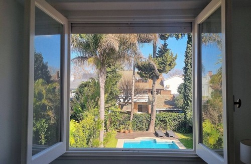 Martinez House | Your retreat with a pool and barbecue in Martinez