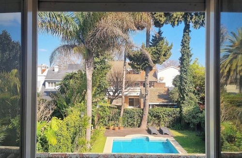 Martinez House | Your retreat with a pool and barbecue in Martinez