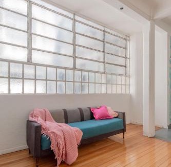 Balvanera Apartment | ZAYA, amplio semipiso con balcón, ubicación ideal