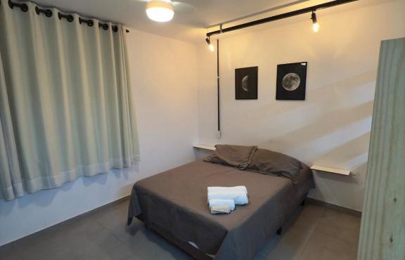 02 - ESTÚDIO NA SAVASSI com Wi-fi, TV, Vaga de garagem, Cozinha completa