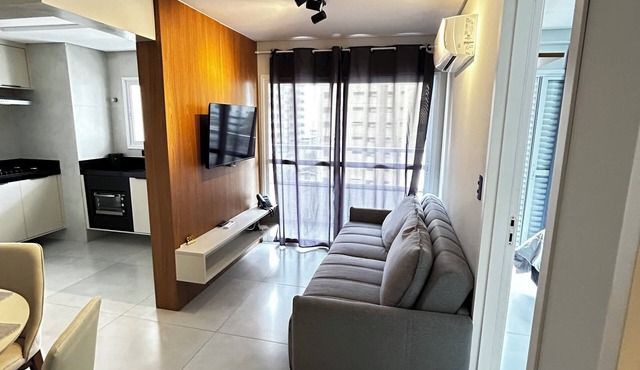 1 min from the beach with pool, air conditioning, pet and kids area. Gym/games room in Vila Caiçara Praia Grande