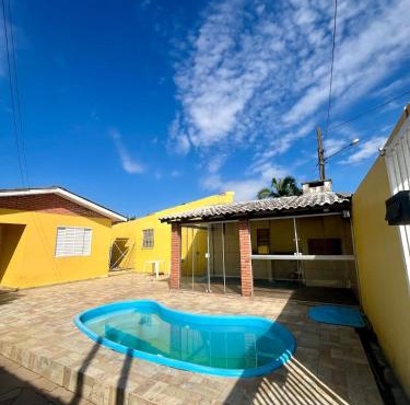 11-Casa grande com piscina e garagem para 4 carros