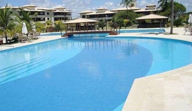 1st floor apartment, 3 suites, furnished, condominium club, 7 people, near the beach