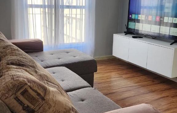 2-bedroom apartment 9 min from the airport, garage and Wi-Fi