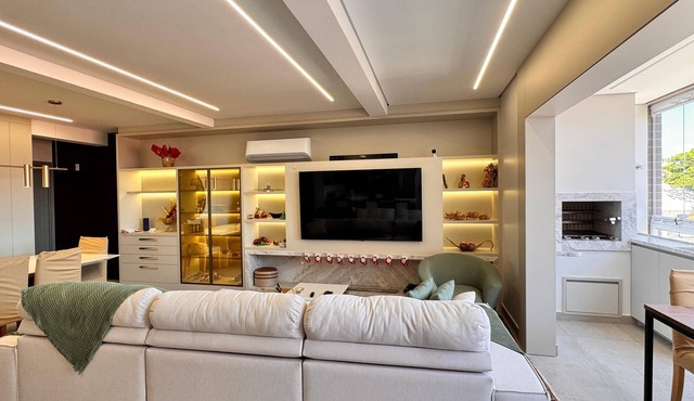 2 suites with 43" TV, air conditioning, electric blinds, furniture and high standard bed in Florianópolis