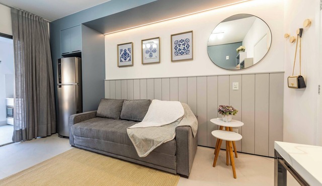 22 Rosemari's Apartments: Sophistication with Garage, Pool, and Gym