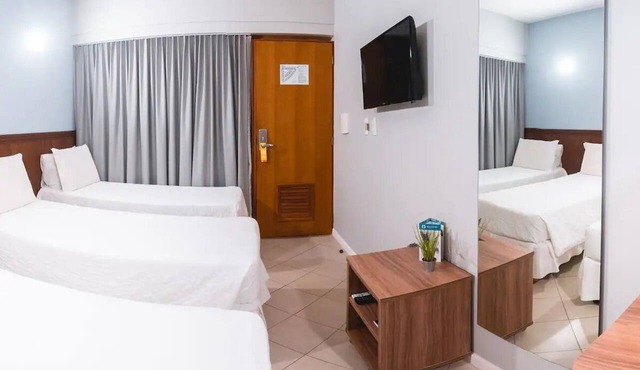 4 Units | Real Value Pad: 1.7 Miles to Buraquinho Beach Watersports | Parking
