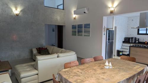 50m praia Cond pé na areia Alto padrao 4 suites Pisc Aquecida Segur 24h Costa do sol Guaratuba Bertioga prox Riviera in Bertioga