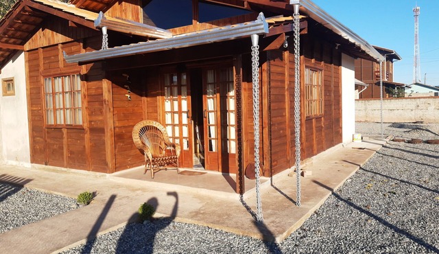 A charming beach house in Itapoá, in the state of Santa Catarina, two blocks from the beach. in Itapoá