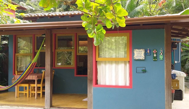 A peaceful haven with a picturesque river right behind the house. in Paraty