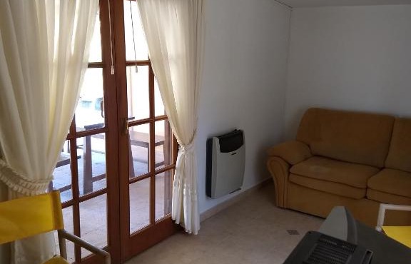Alquilo casa en Villa Los Aromos