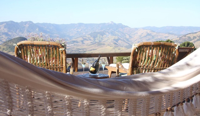 Alto da Serra, with Professional Kitchen and View Check-in 09:00 - Check-out 22:00 in SP
