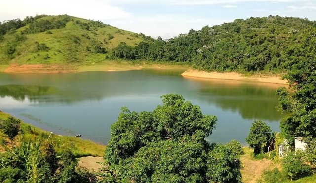 Aluga-se Chácara em Igaratá – Fundo para a Represa do Jaguari