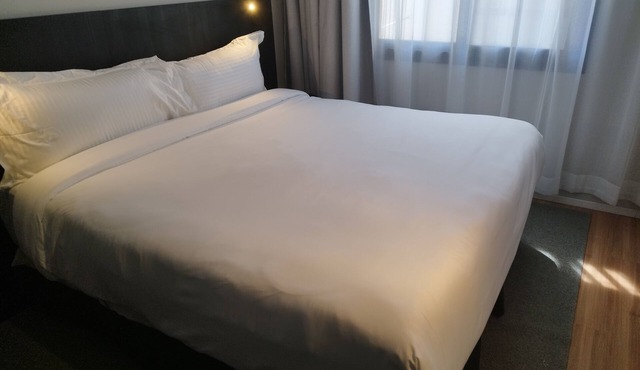 Andes room for 2 people
