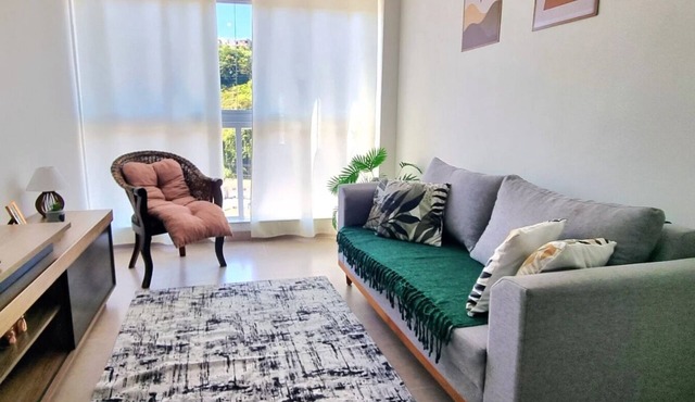 Apê Centro - Serra Negra-wifi/petfriendly/roupa de cama/Ar condicionado/garagem