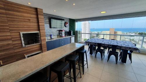 Apê Novo Vista Mar Varanda Gourmet Fliperama Sinuca Choppeira Churrasqueira