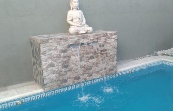 Apart hotel protomy tenemos piscina climatizada