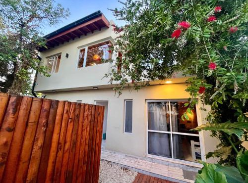 APART TRAVEL SUITES, modernos departamentos -15 min Aerop EZE