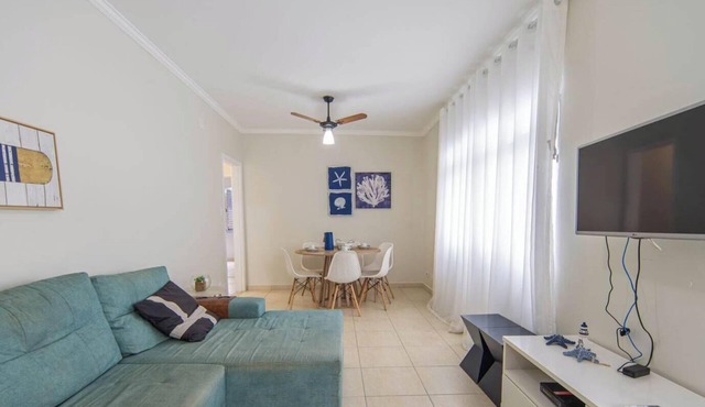 Apartamento a 200m da Praia da Enseada no Guarujá