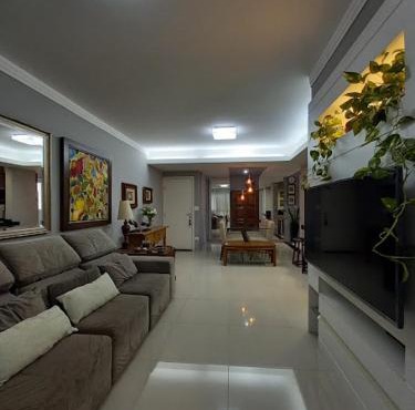 apartamento espaçoso , moderno e com garagem no centro Londrina-Pr