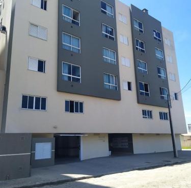 Apartamento no Mar Grosso em Laguna SC.