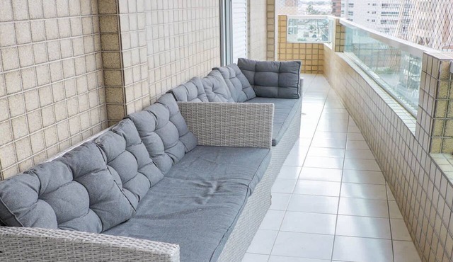 Apartamento Praia Grande Frente Mar com Varanda