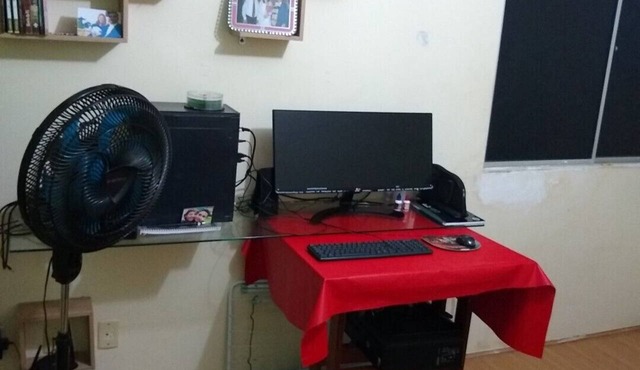 Apartment 20 minutes from Mussurunga subway, 10 minutes from Salvador Norte shopping and Itapuã 2 bedrooms, only 1 available with double bed, wi-fi, fan and kitchen for meal preparation, 1 shared bathroom in Jardim das Margaridas