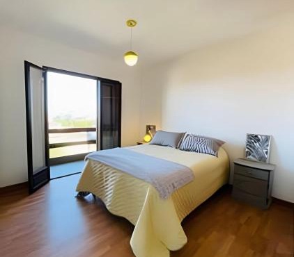Apartment for young people - House with sea view and barbecue grill