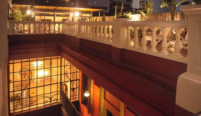 Apartment in Palermo ideal for 18 people groups. Huge green terrace