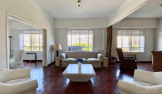 Apartment with a View of 9 de Julio Avenue
