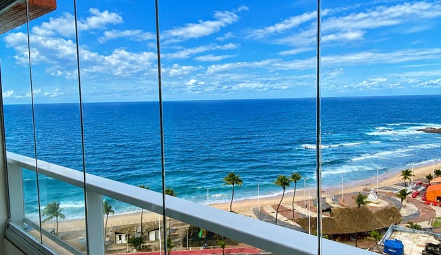 Apartment with ocean view in Smart Pituba.
