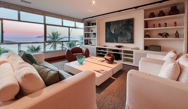 Apartment with sea view in Arpoador