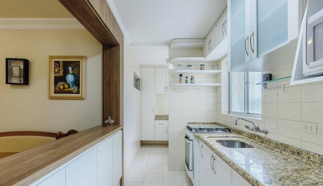 Apartments in a Building 270 m From the Curitiba Botanical Garden - Coss