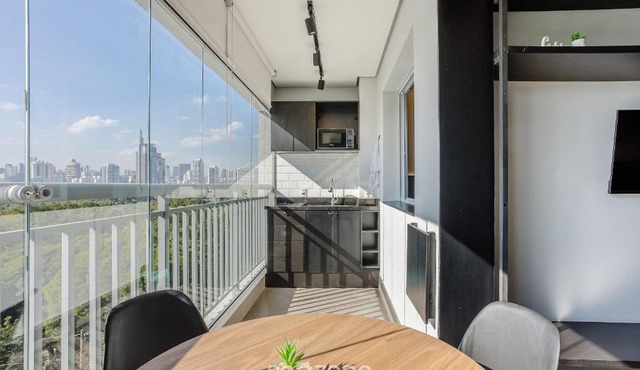 Apt w/Gourmet Balcony 190m from the Metro WAL0714