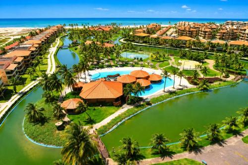 Aquaville Resorts 3km Beach park