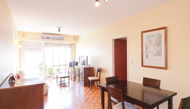 Super bright, 2 bedrooms, 2 bathrooms, Wi-Fi, 24-hour security. Fully equipped.
