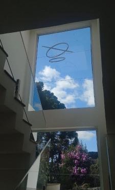 Arquitetura Moderna com Conforto Serrano