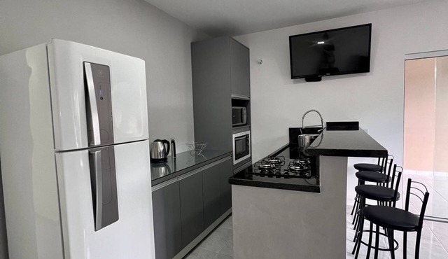 Beach house with high standard of comfort in Guarda do Imbau and Pinheira, accepts pets